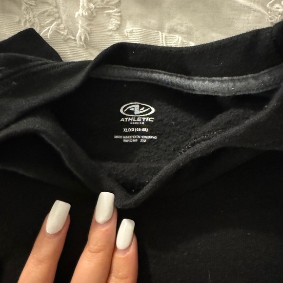Athletic Works Black Crewneck - Picture 2 of 4